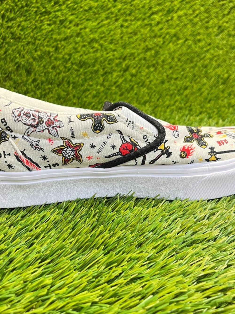 Vans Slip On x Stranger Things Hellfire Club Womens Size 9 Skate Shoes Sneakers - Picture 4 of 10